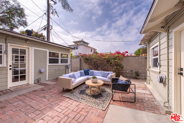 5 Bed Home for Sale in Santa Monica, California