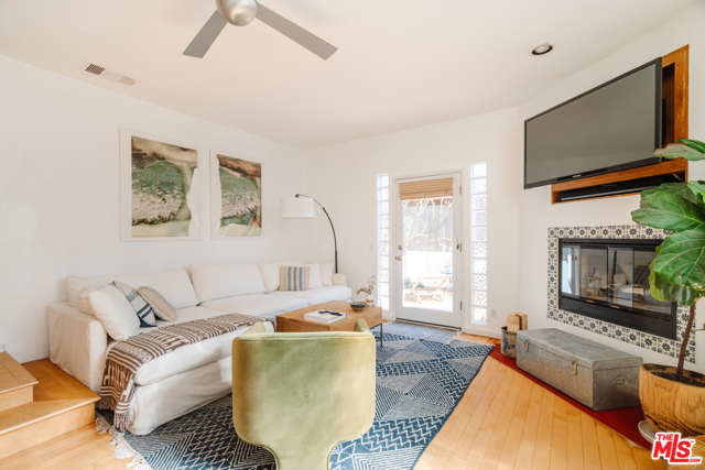 2 Bed Home for Sale in Venice, California