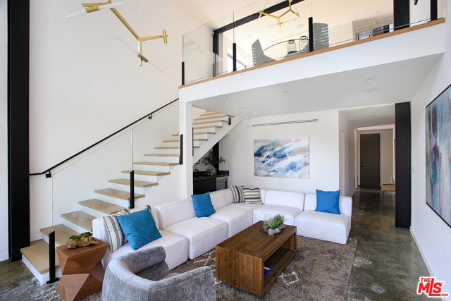 3 Bed Home for Sale in Venice, California