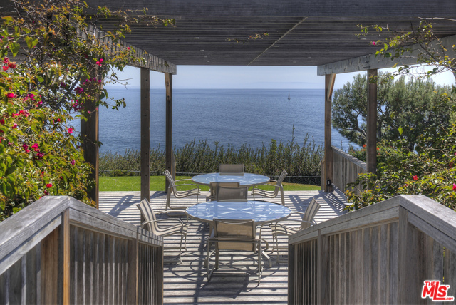 1 Bed Home for Sale in Pacific Palisades, California