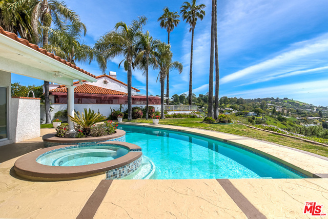 61 OCEANAIRE Drive, Rancho Palos Verdes, California 90275, 3 Bedrooms Bedrooms, ,3 BathroomsBathrooms,Residential,Sold,OCEANAIRE,19451576