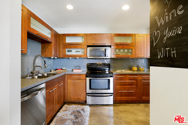 1 Bed Home for Sale in Los Angeles, California