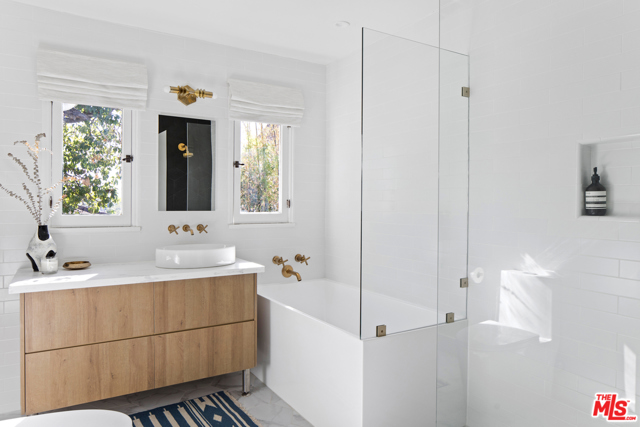 3 Bed Home for Sale in Los Angeles, California