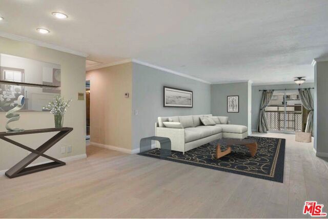 1 Bed Home for Sale in Los Angeles, California