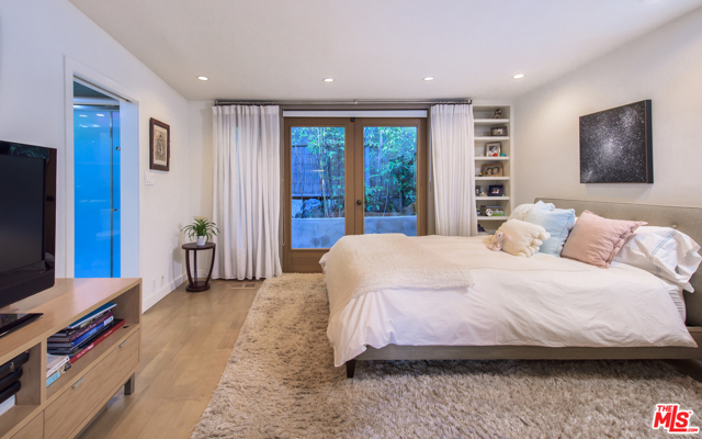 3 Bed Home for Sale in Los Angeles, California