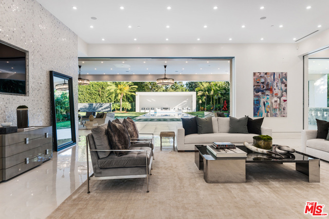 7 Bed Home for Sale in Beverly Hills, California