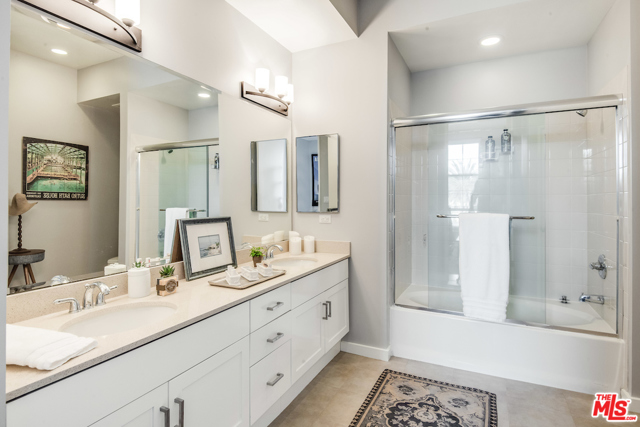 2 Bed Home for Sale in Playa Vista, California