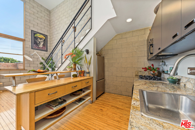2 Bed Home for Sale in Los Angeles, California