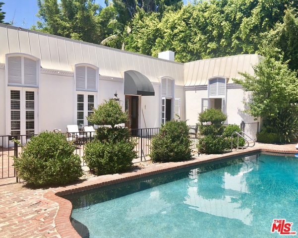 Photo of 137 S BURLINGAME Avenue, Los Angeles, CA 90049