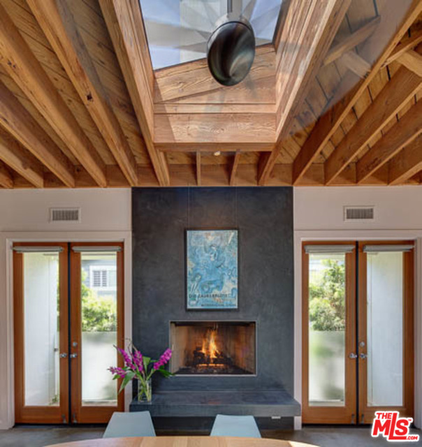  fireplaces at residence