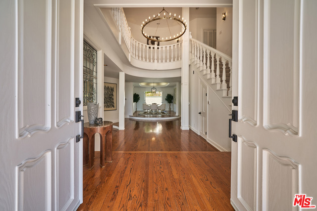 6 Bed Home for Sale in Encino, California