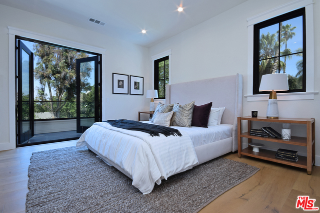10 Bed Home for Sale in Encino, California