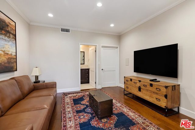 2 Bed Home for Sale in Los Angeles, California