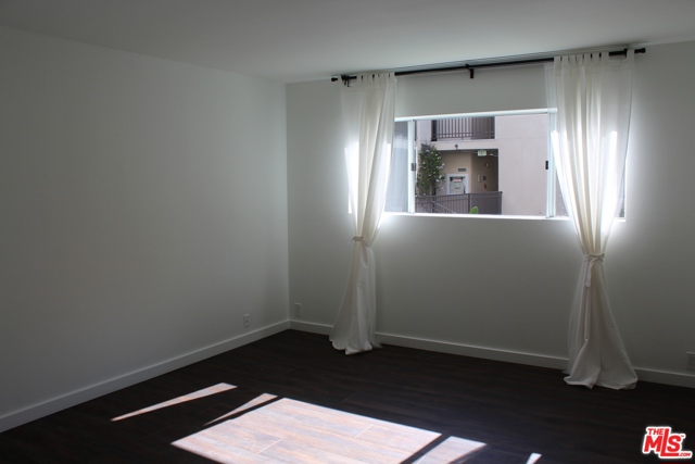 2 Bed Home for Sale in Sherman Oaks, California