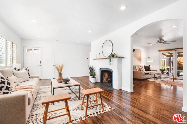 2 Bed Home for Sale in Van Nuys, California