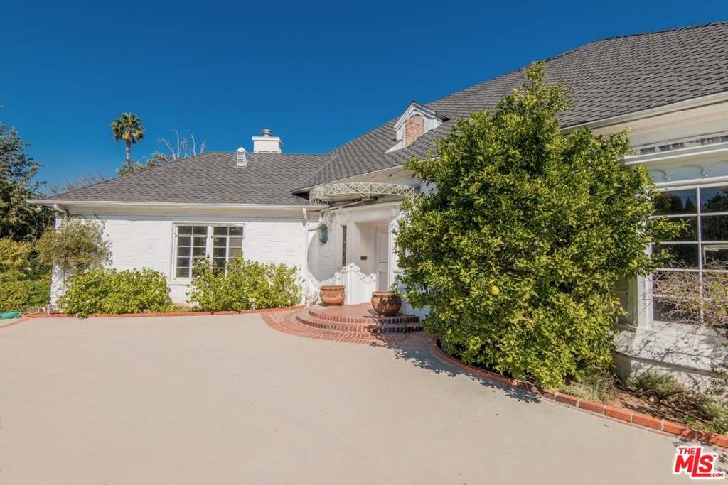 700 S BEVERLY GLEN BOULEVARD, LOS ANGELES, CA 90024