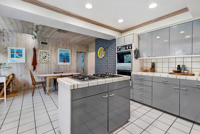 2 Bed Home for Sale in Studio City, California
