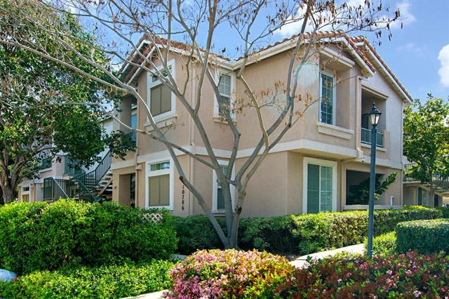 Beautiful Architecture showcases this 2nd Floor Corner Unit!