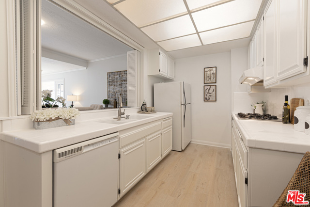 2 Bed Home for Sale in Los Angeles, California