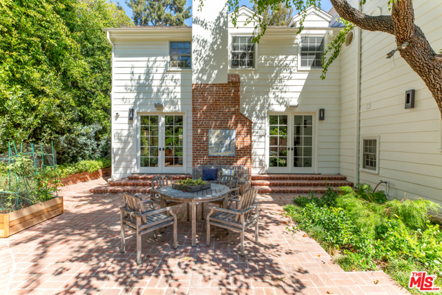 4 Bed Home for Sale in Los Angeles, California