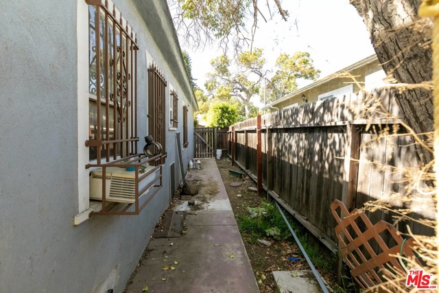  Income Home for Sale in Los Angeles, California