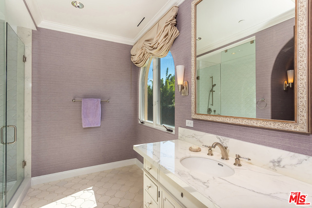 7 Bed Home for Sale in Beverly Hills, California