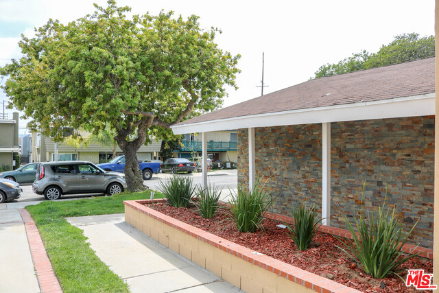 1215 AMETHYST Street, Redondo Beach, California 90277, ,Residential Income,Sold,AMETHYST,18329800