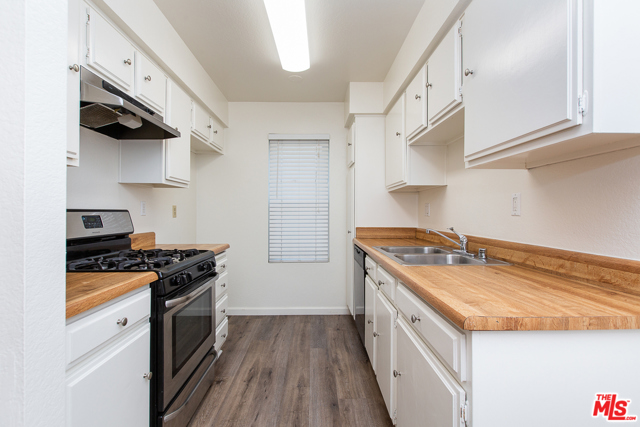 2 Bed Home for Sale in North Hollywood, California