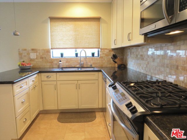 108 IRENA Avenue, Redondo Beach, California 90277, 2 Bedrooms Bedrooms, ,3 BathroomsBathrooms,Residential,Sold,IRENA,18322334