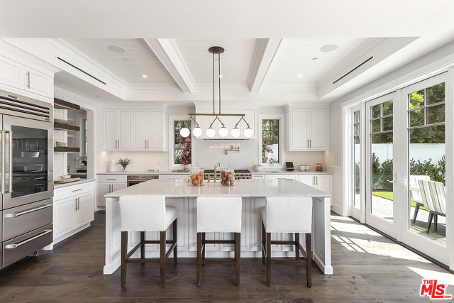 5 Bed Home for Sale in Los Angeles, California
