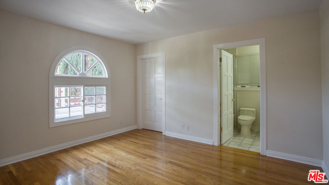 5 Bed Home for Sale in Encino, California
