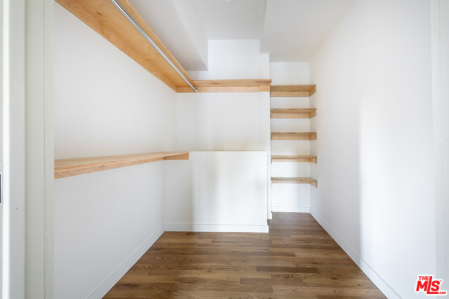 4 Bed Home for Sale in Los Angeles, California