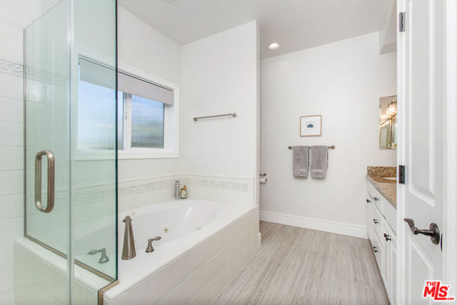 2021 Warfield Avenue, Redondo Beach, California 90278, 4 Bedrooms Bedrooms, ,2 BathroomsBathrooms,Residential,Sold,Warfield,20660632