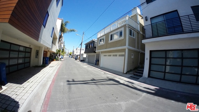 122 BAYVIEW Drive, Hermosa Beach, California 90254, 3 Bedrooms Bedrooms, ,2 BathroomsBathrooms,Residential,Sold,BAYVIEW,18324854