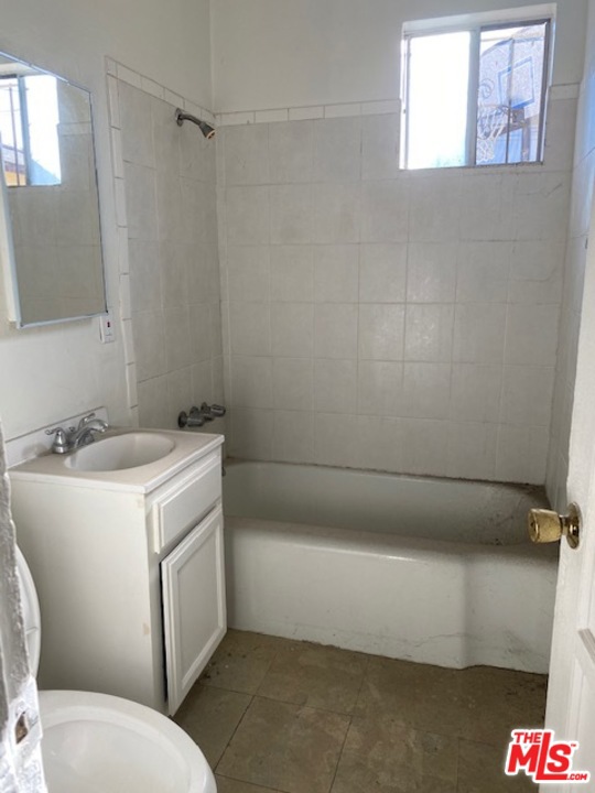 Income Home for Sale in Los Angeles, California