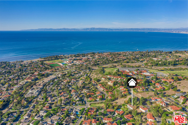 1233 Via Romero, Palos Verdes Estates, California 90274, 4 Bedrooms Bedrooms, ,3 BathroomsBathrooms,Residential,Sold,Via Romero,20671654