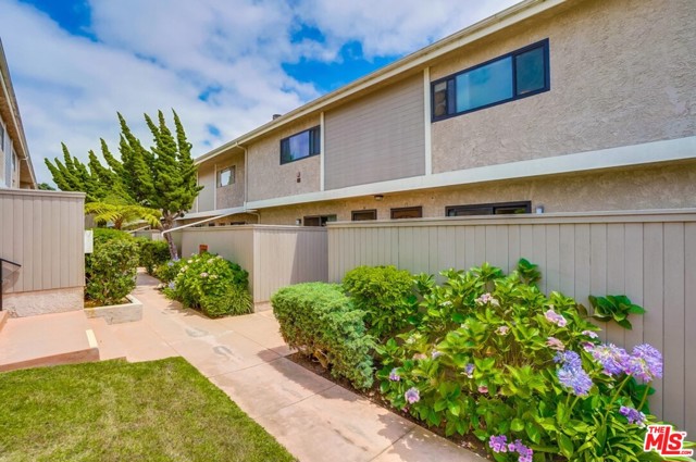 511 MEYER Lane, Redondo Beach, California 90278, 3 Bedrooms Bedrooms, ,1 BathroomBathrooms,Residential,Sold,MEYER,20593824