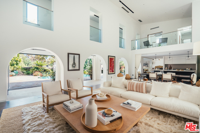 5 Bed Home for Sale in Pacific Palisades, California