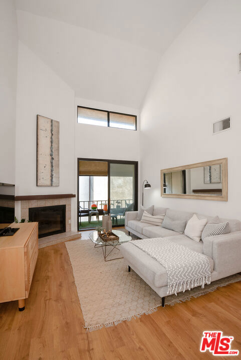 2 Bed Home for Sale in Playa del Rey, California