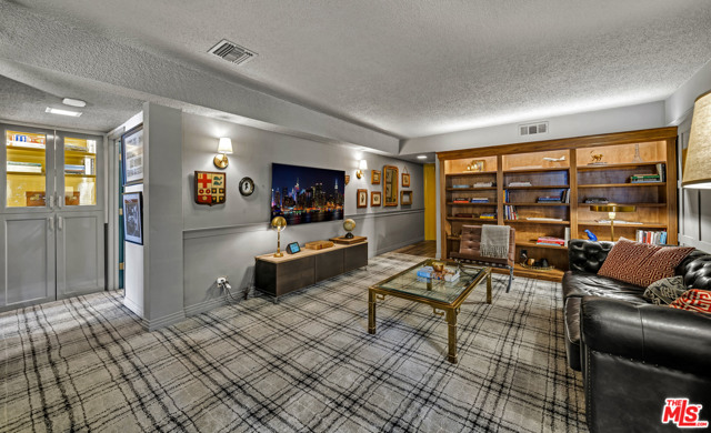 1 Bed Home for Sale in West Hollywood, California