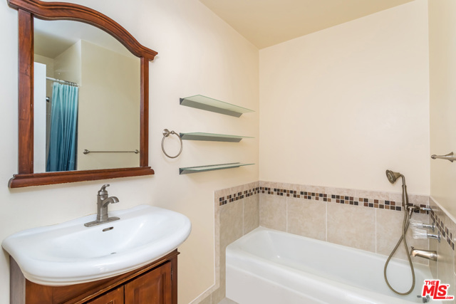 1 Bed Home for Sale in West Hollywood, California