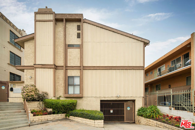 2 Bed Home for Sale in Sherman Oaks, California