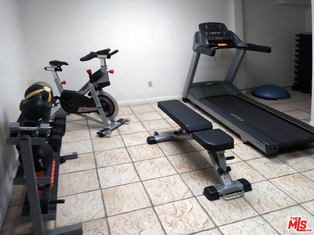 1 Bed Home for Sale in North Hollywood, California