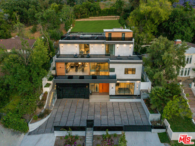 Photo of 14582 VALLEY VISTA, Sherman Oaks, CA 91403