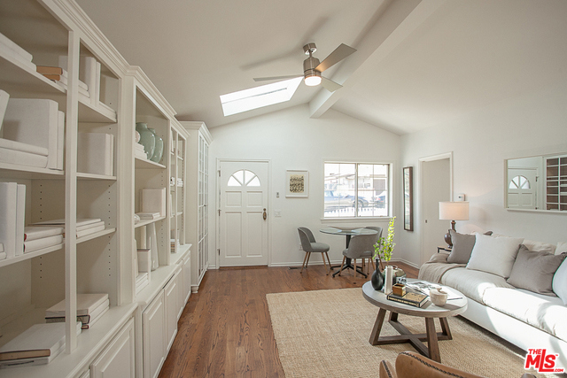 1923 ROCKEFELLER Lane, Redondo Beach, California 90278, 2 Bedrooms Bedrooms, ,2 BathroomsBathrooms,Residential,Sold,ROCKEFELLER,18396612