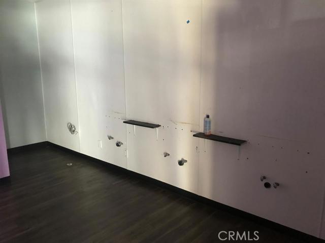 7th, 92395, ,Commercial,For Sale,7th,528905