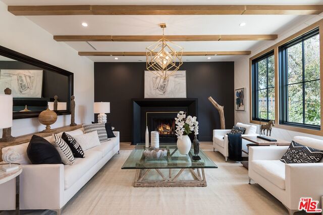 5 Bed Home for Sale in Studio City, California
