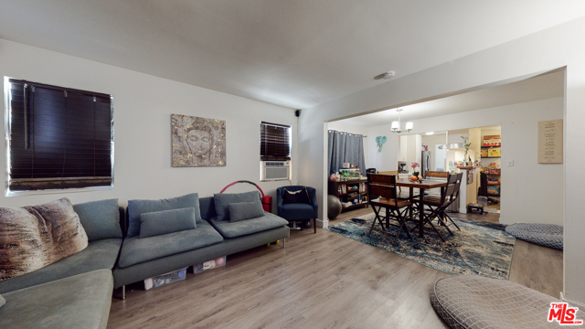 2 Bed Home for Sale in San Fernando, California
