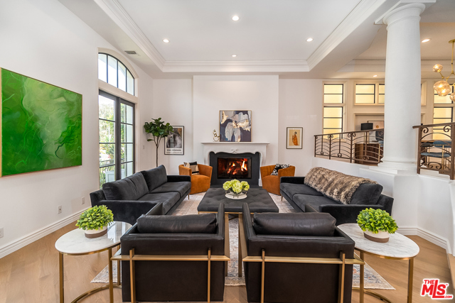 5 Bed Home for Sale in Venice, California