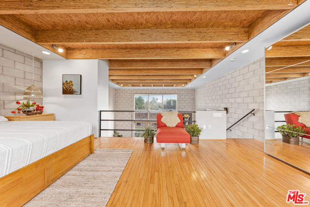 2 Bed Home for Sale in Los Angeles, California